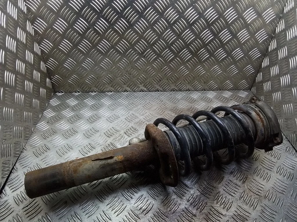 Front shock absorber with coil spring – Volkswagen Touran I (2003-2010)