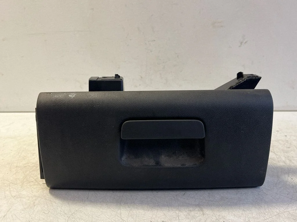 Front trunk storage compartment – Volkswagen T-Roc (2017-2025)