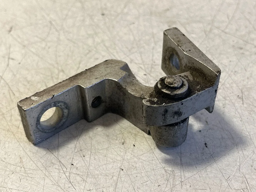 Rear door upper hinge – Audi A4 S4 B6 8E 8H (2001-2005)