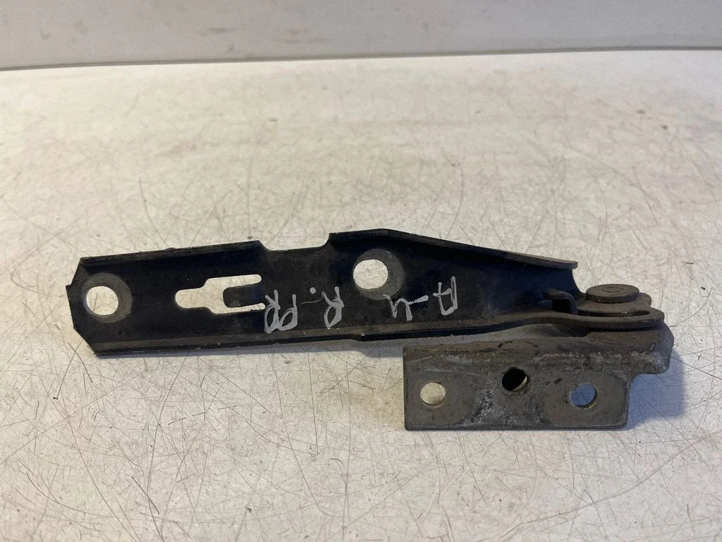 Mootorikapoti hinged – Audi A4 S4 B6 8E 8H (2001-2005)