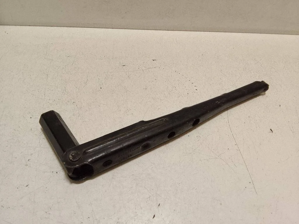 Wheel nut wrench 04772483AE – Jeep Grand Cherokee (2010-2021)