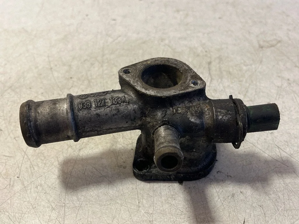 Engine coolant pipe/hose – Audi A4 S4 B6 8E 8H (2001-2005)