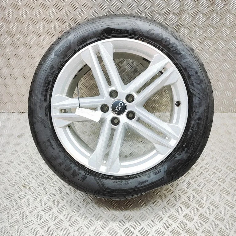 R19 vieglmetāla disks (-i) – Audi Q5 SQ5 FY (2017-2025)