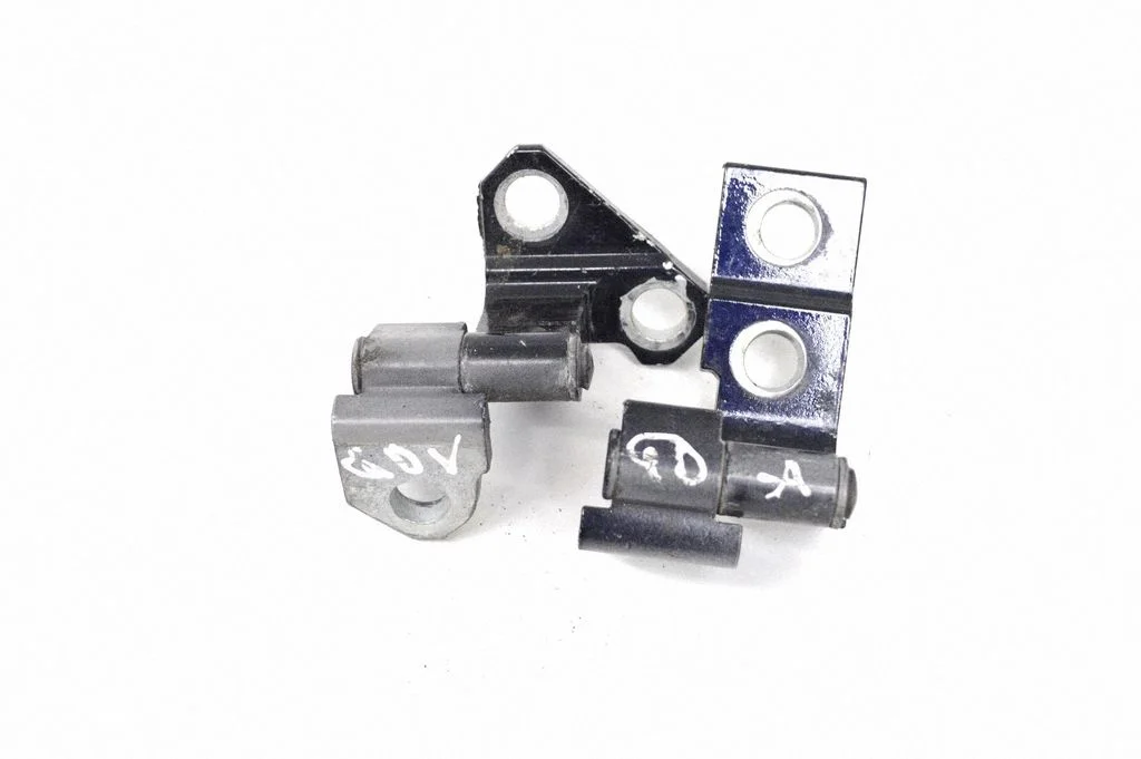 Rear door upper hinge – Lexus GS 300 350 430 450H (2005-2012)