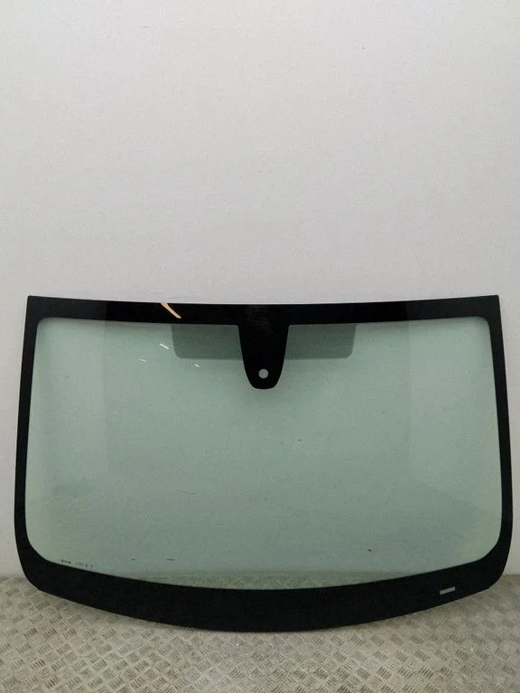 Front windscreen/windshield window SU001A4395