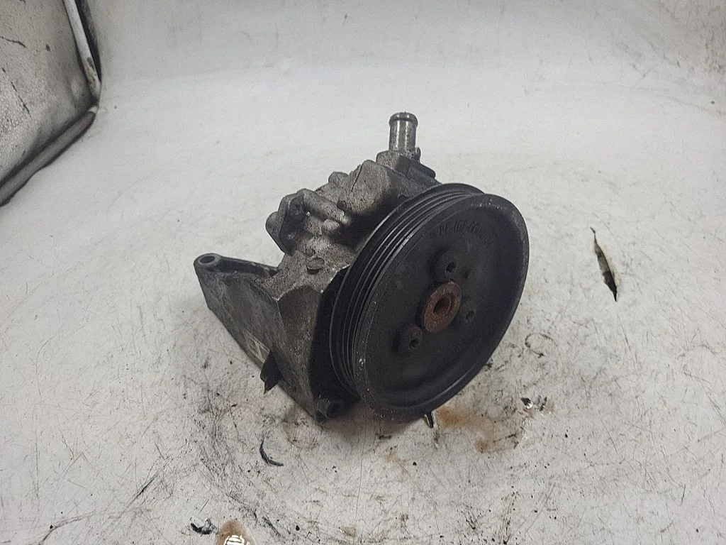 Roolivõimendi pump – BMW 3-seeria E90 E91 (2005-2012)