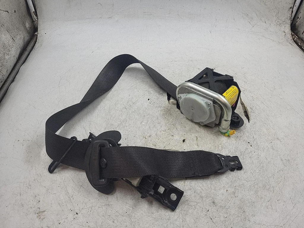 Front seatbelt – Opel Mokka (2012-2016)