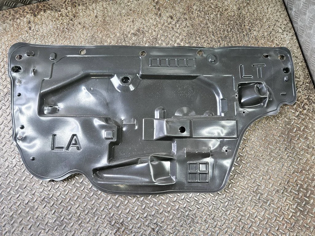 Eesmiste uste heliisolatsioon – Dodge Challenger (2008-2023)