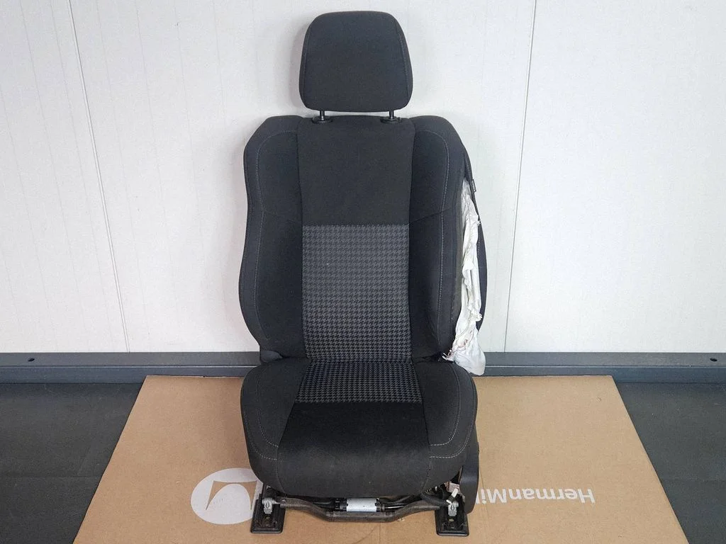 Front driver seat – Dodge Challenger (2008-2023)