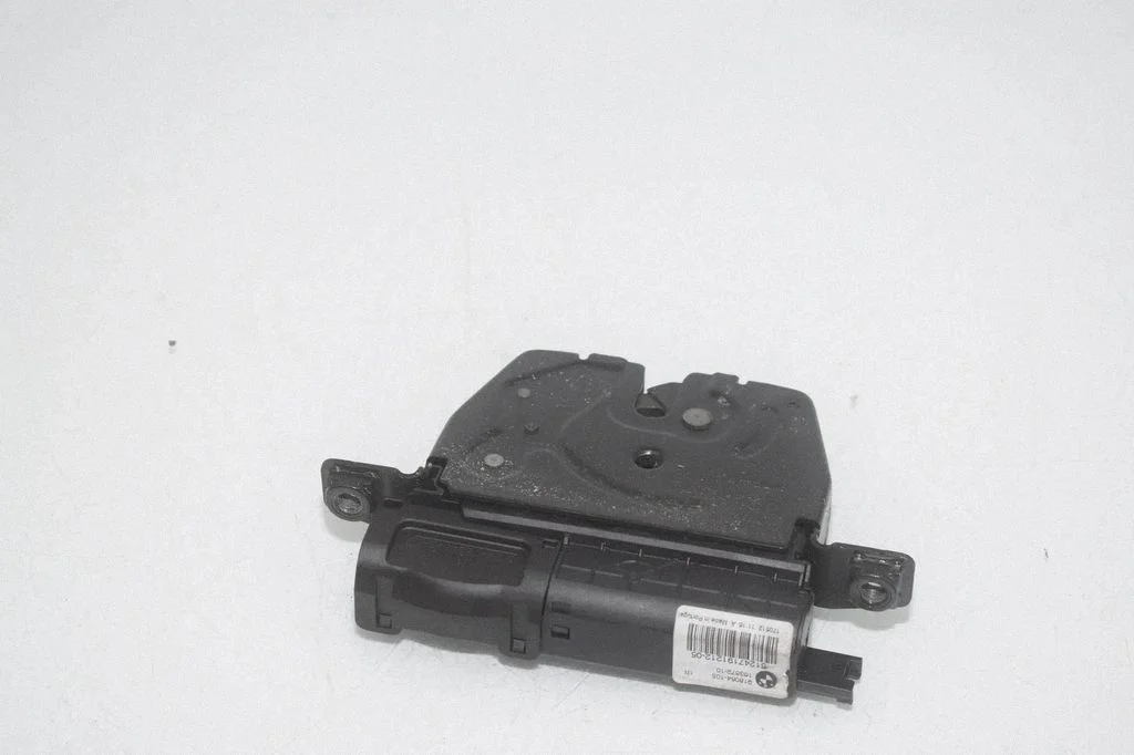 Tagaluugi lukk – BMW 3-seeria F30 F35 F31 (2012-2018)