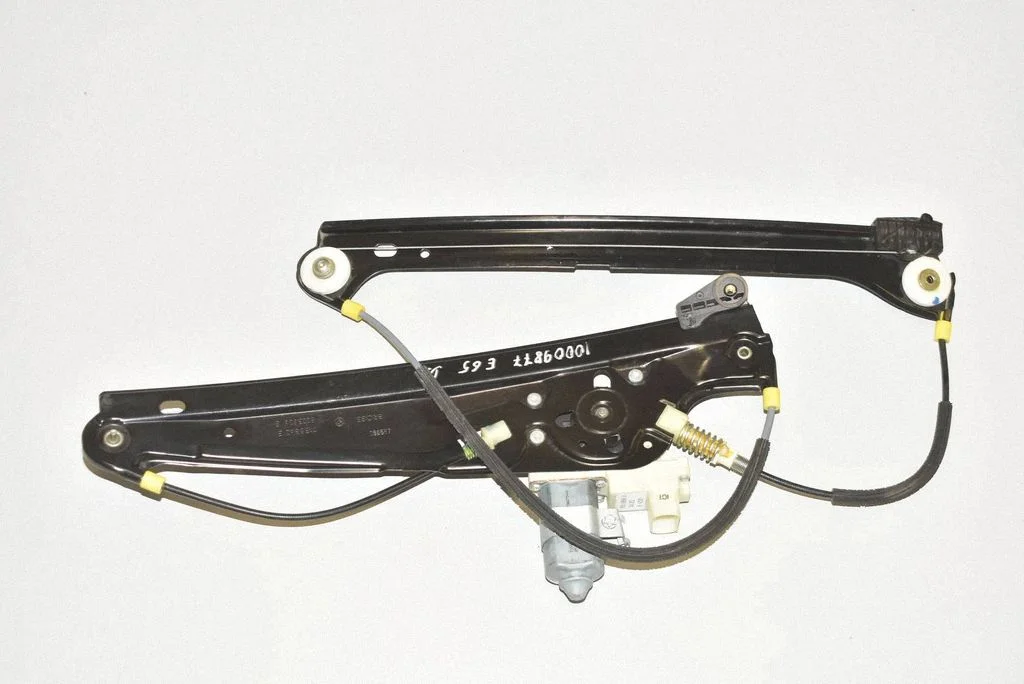 Podnośnik szyby przedniej z silniczkiem – BMW Seria 7 E65 E66 (2001-2008)