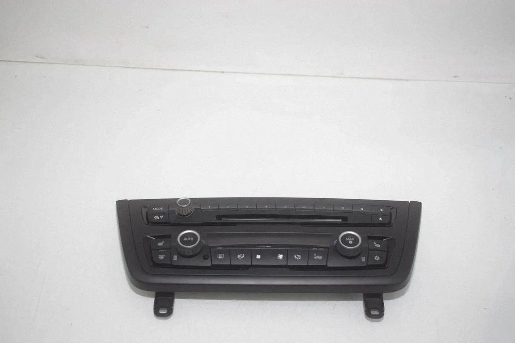 Kliimaseadme/kütte juhtplokk (salongis) – BMW 3-seeria F30 F35 F31 (2012-2018)