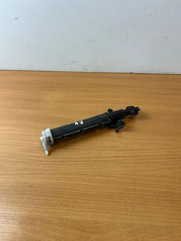 Headlight washer spray nozzle – Volvo V60 (2013-2018)