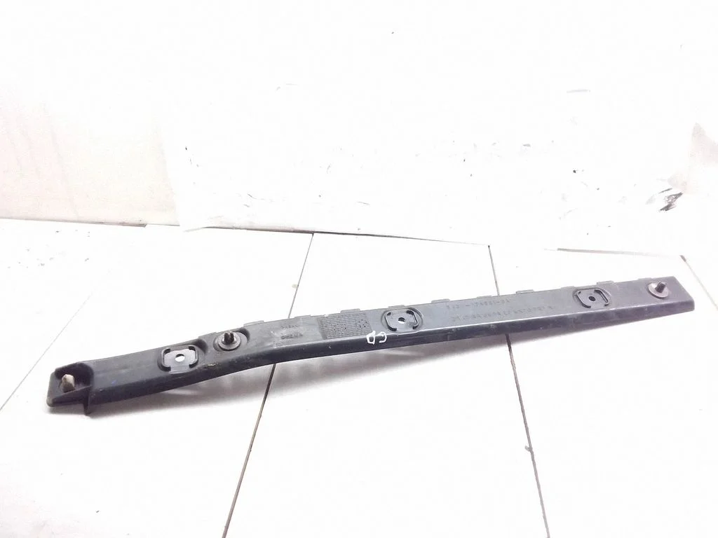 Rear bumper mounting bracket – Ford Transit Custom (2013-2023)
