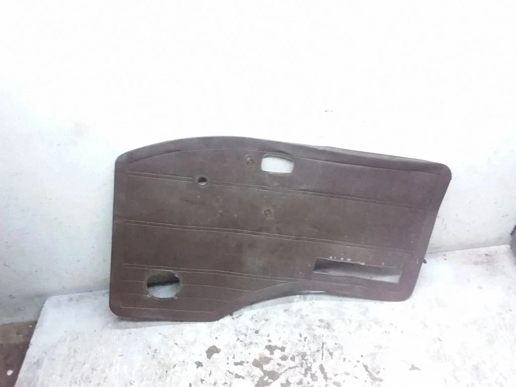 Front door card panel trim – Volkswagen I LT (1975-1996)