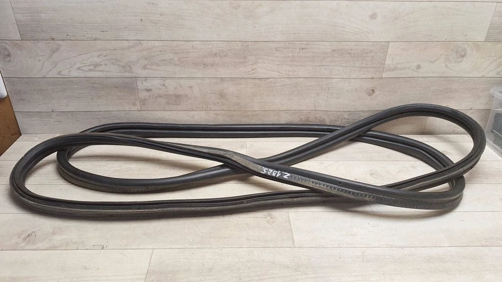 Loading door rubber seal (on body) – Citroen C4 Grand Picasso (2007-2013)