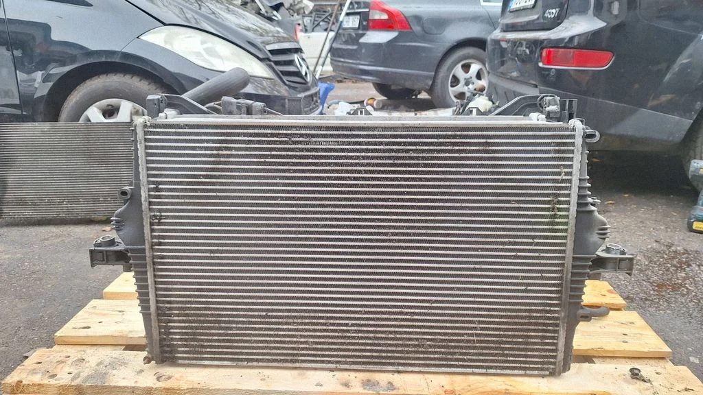 Radiatoru komplekts – Volvo V70 (2000-2004)