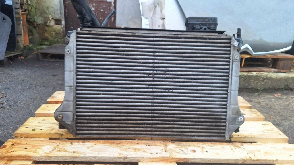 Radiatoru komplekts – Toyota Corolla Verso AR10 (2004-2009)