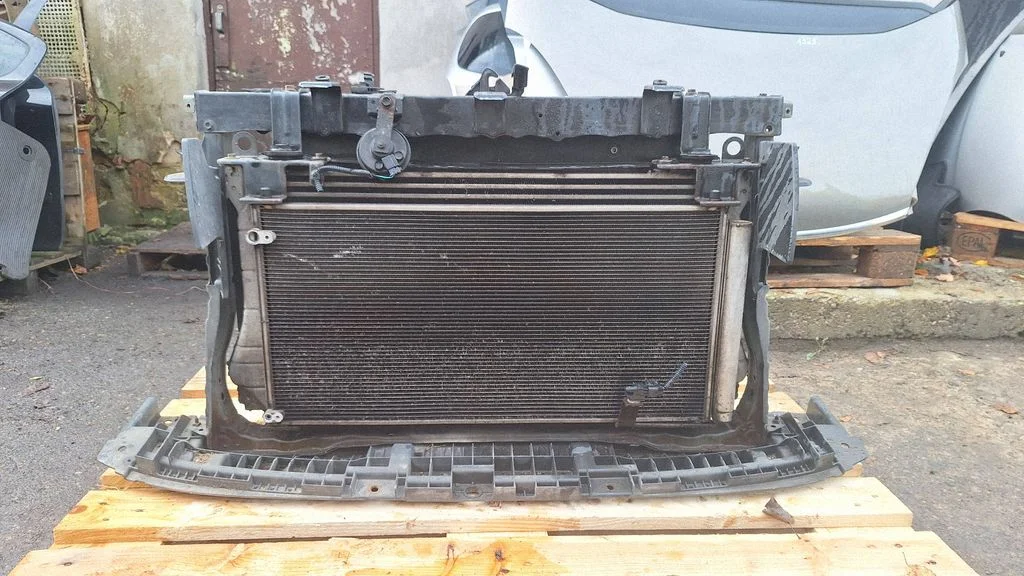 Radiatoru komplekts – Toyota Auris 150 (2006-2012)
