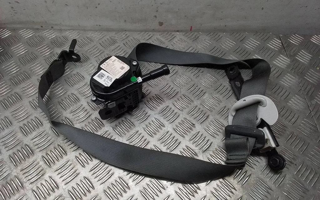 Front seatbelt – Hyundai Ioniq 5 (2021-)