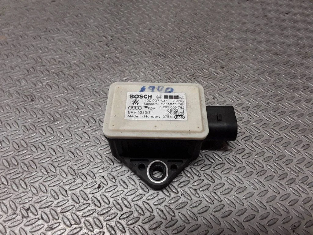 Czujnik ESP (przyspieszenia wzdłużnego) 420907637