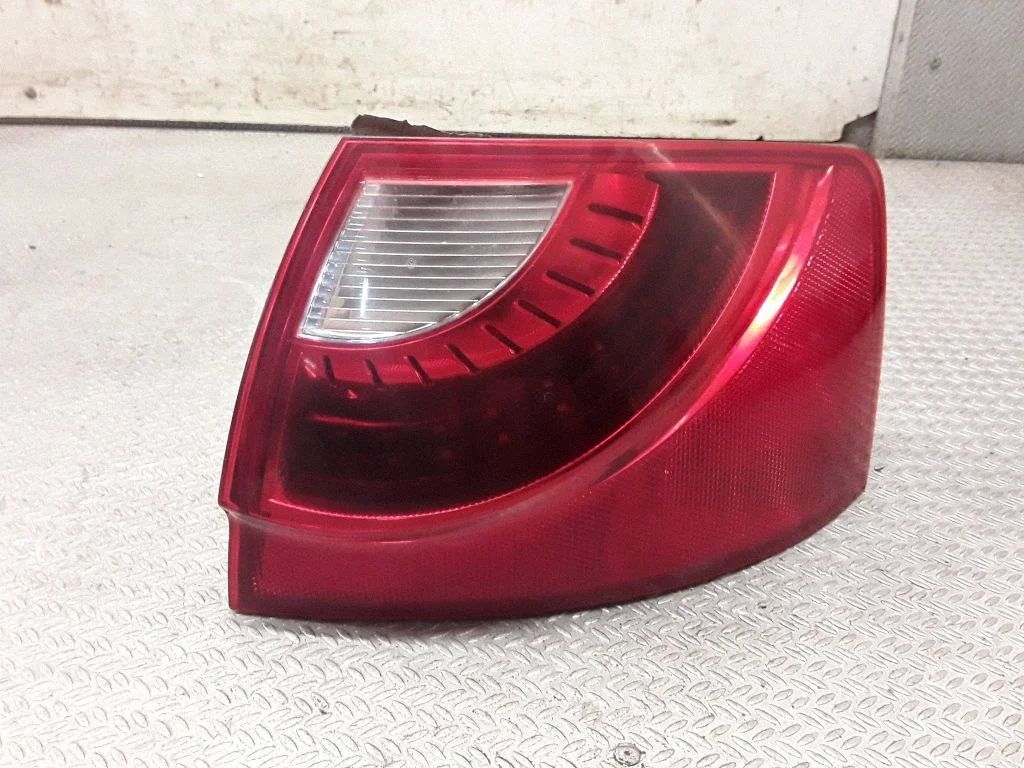 Tagatuli keres – Seat Exeo (3R) (2008-2013)