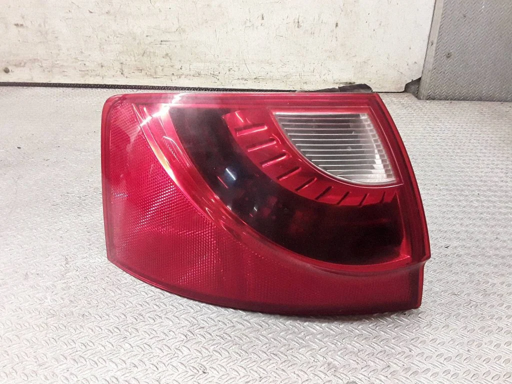 Tagatuli keres – Seat Exeo (3R) (2008-2013)