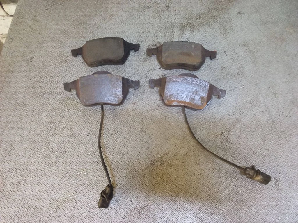 Piduriklotsid (esimesed) – Audi A4 S4 B7 8E 8H (2005-2008)