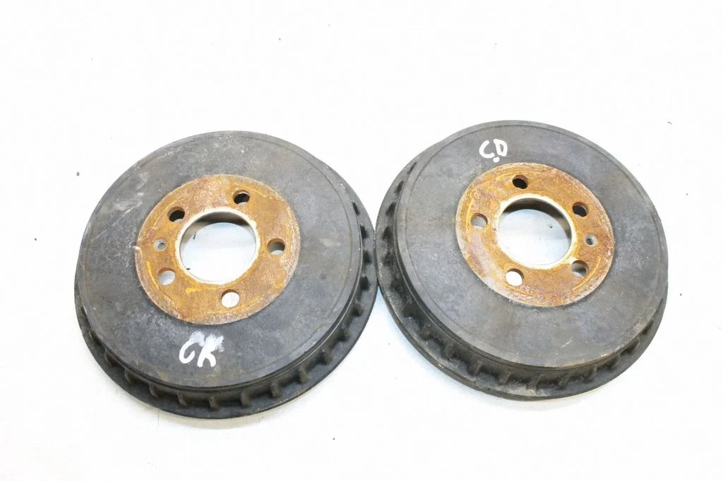 Piduritrummel (tagumine) 2Q0609617A