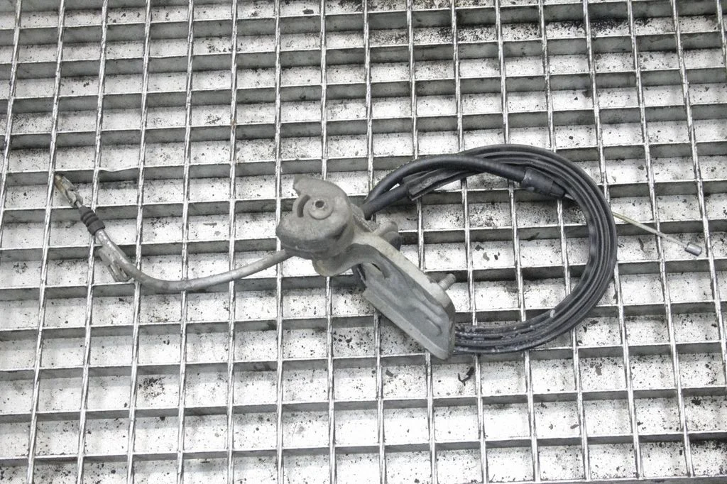 Käsipiduri trossid – Mercedes-Benz C-klass AMG W204 (2007-2014)