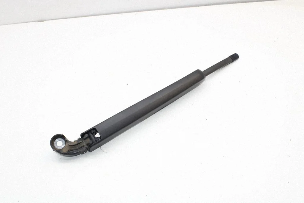 Rear wiper blade arm – Audi Q6 e-tron (2024-)