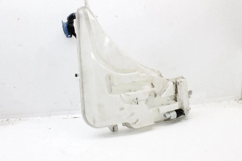 Zbiorniczek spryskiwacza – BMW Seria 3 F30 F35 F31 (2012-2018)