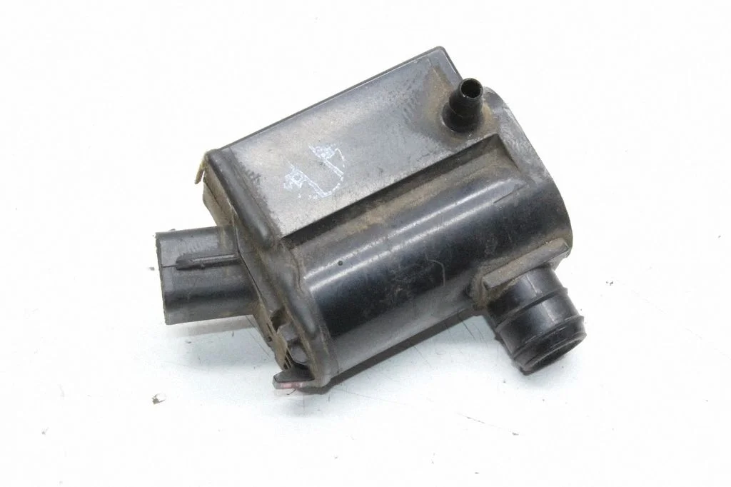 Windscreen/windshield washer pump 985101W000