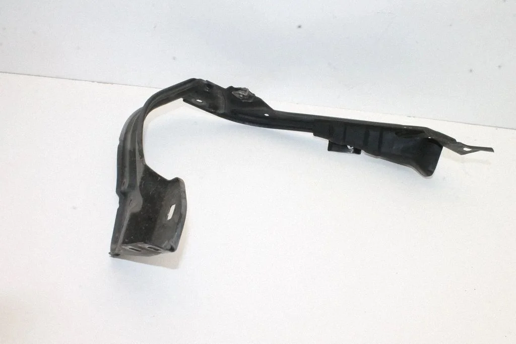 Esitule kinnitusklamber – Mercedes-Benz CLK-klass A209 C209 (2002-2009)