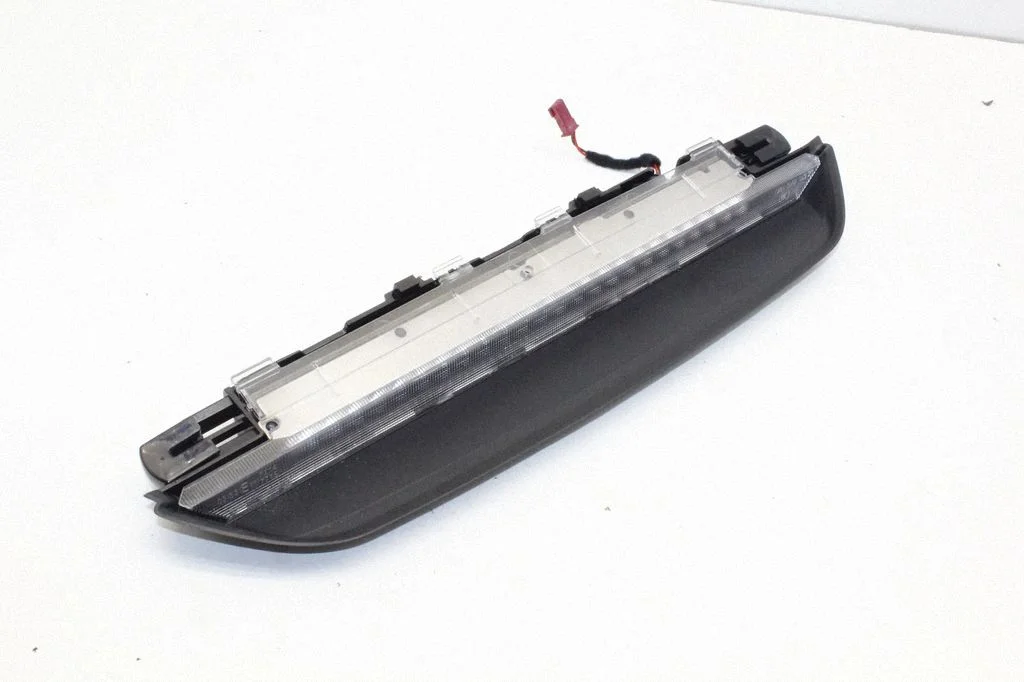 Third/center stoplight – BMW 7 Series G70 (2022-)