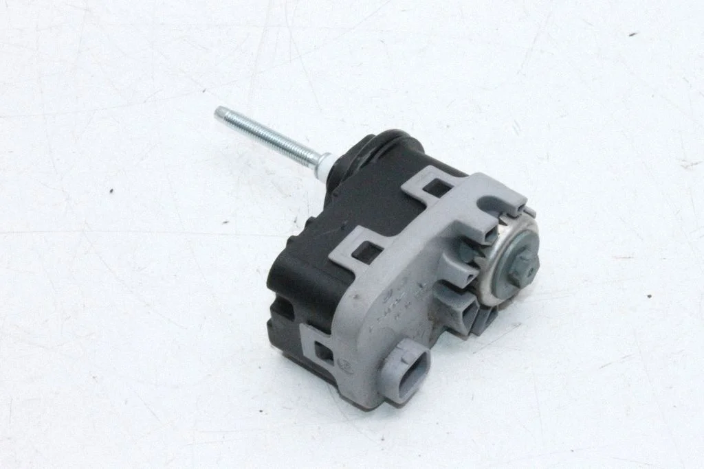 Headlight level adjustment motor – KIA Niro (2016-2022)