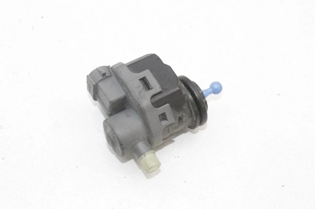 Headlight level adjustment motor – Nissan NV200 (2009-)