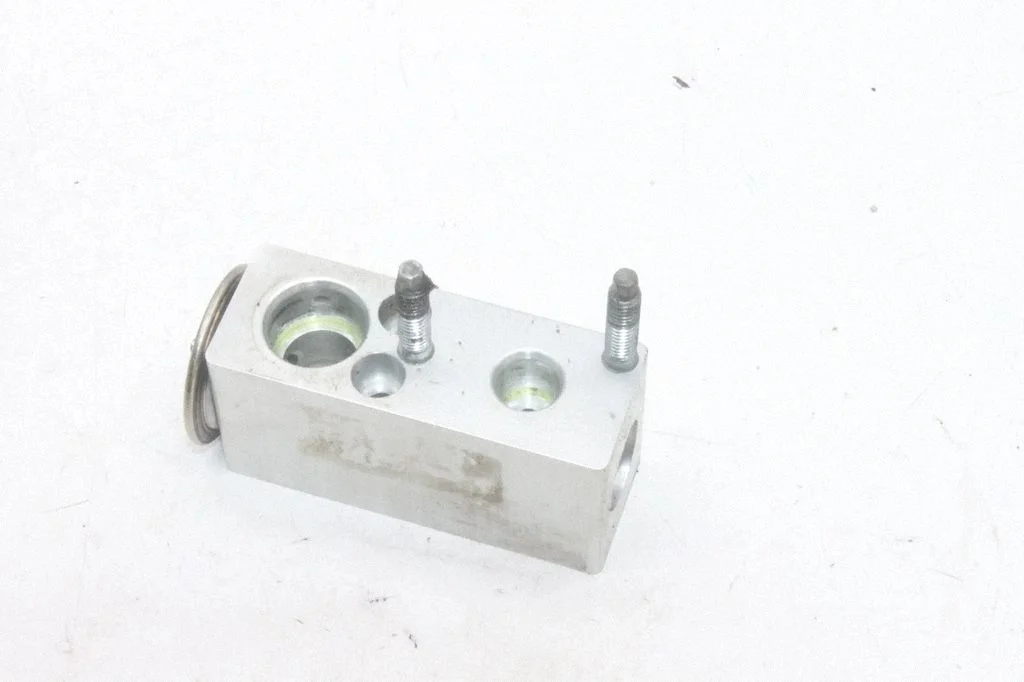 Air conditioning (A/C) expansion valve