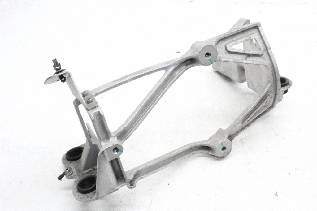 Kliimakompressori kinnitusklamber 32352687