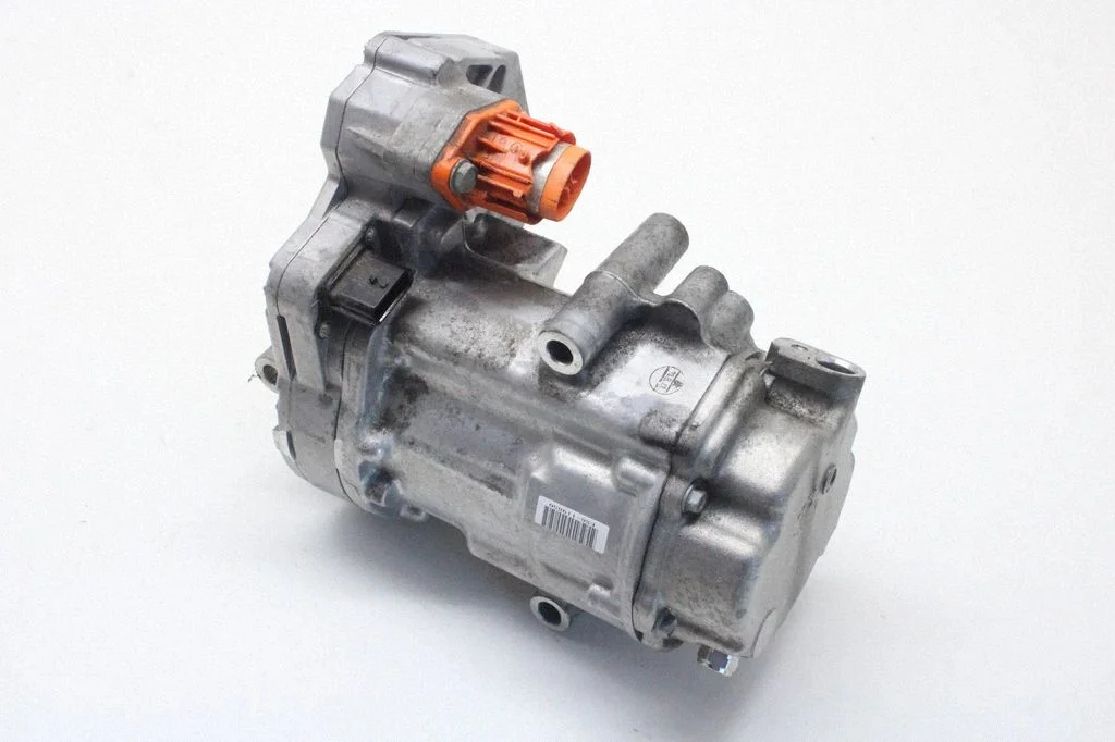 Kliimakompressor (pump) 926005MZ1A