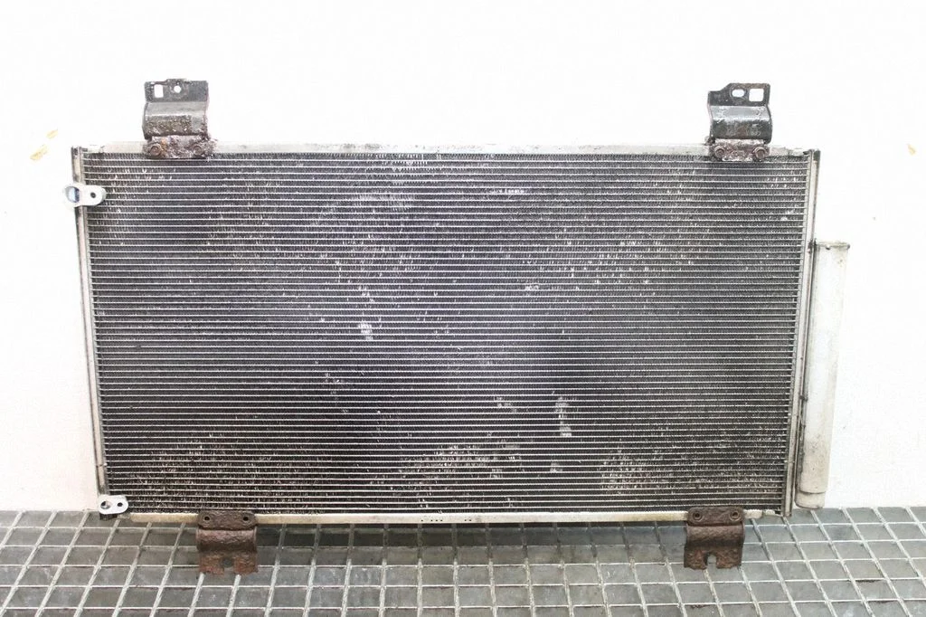 Kliimaseadme jahutusradiaator (kondensaator)