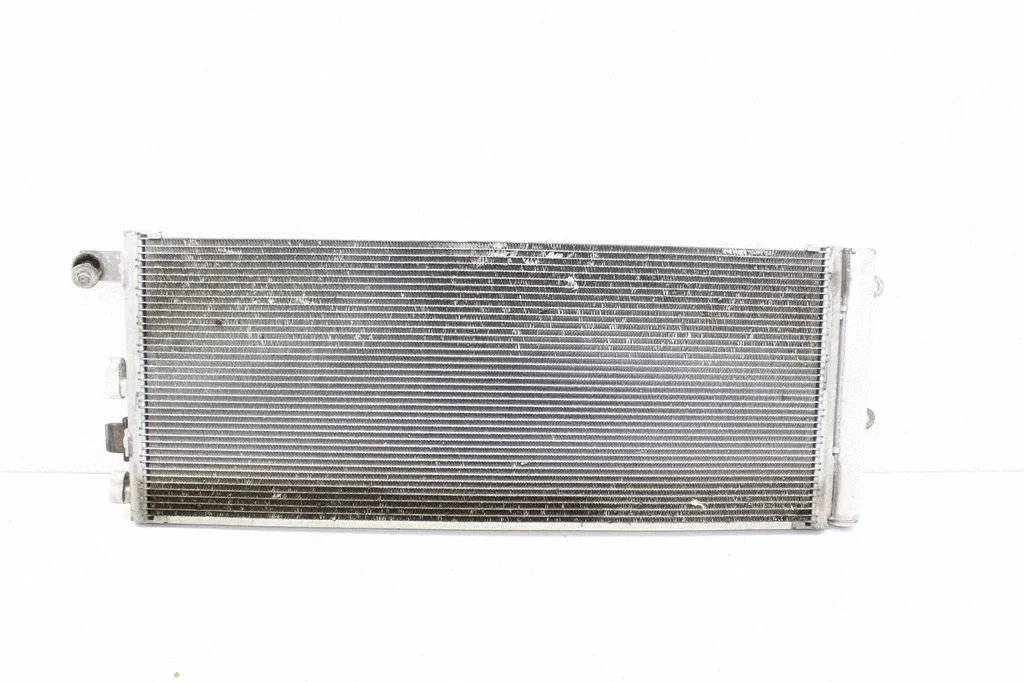 Kliimaseadme jahutusradiaator (kondensaator) 884A052040