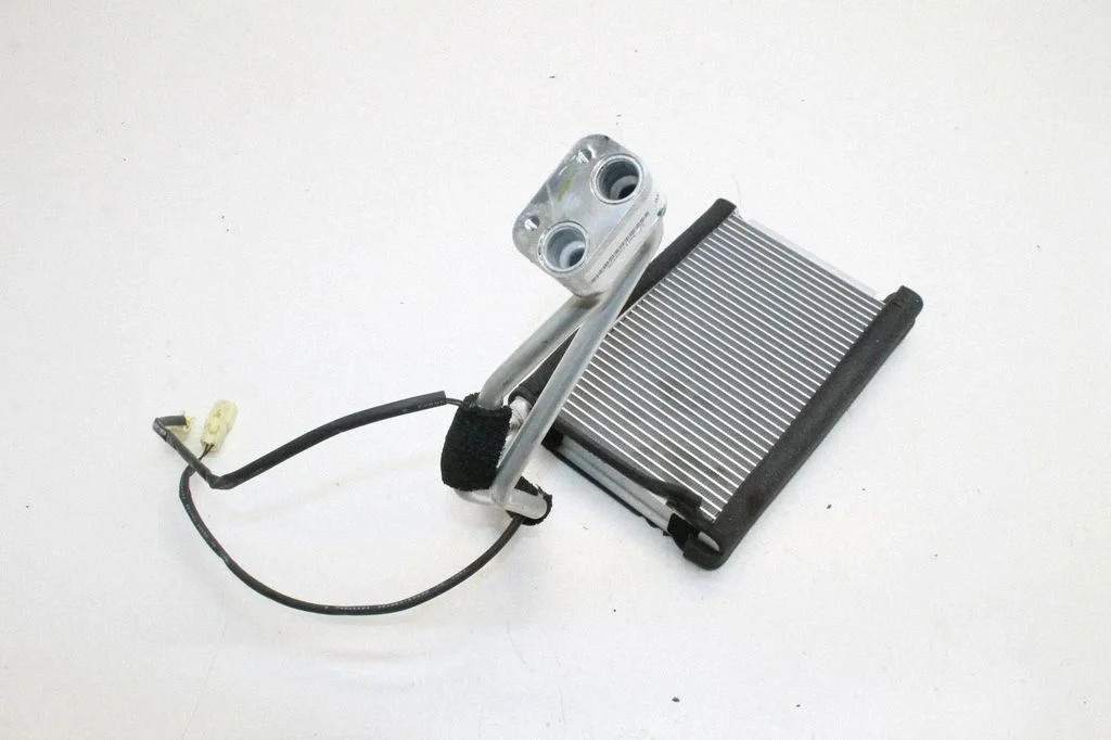 Kliimaseadme jahutusradiaator (kondensaator)