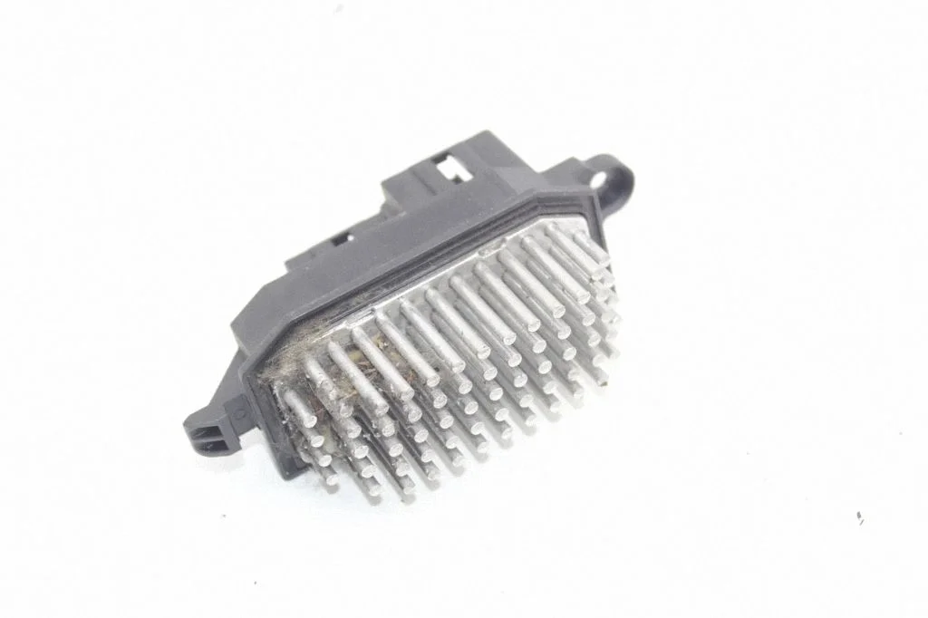 Salongipuhuri takisti 2776100A26