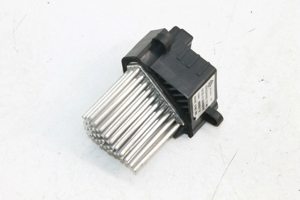 Salongipuhuri takisti – Land Rover Range Rover L322 (2002-2012)