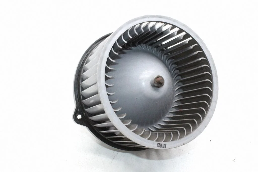 Krāsniņas ventilators/pūtējs – Hyundai Santa Fe (2013-2017)