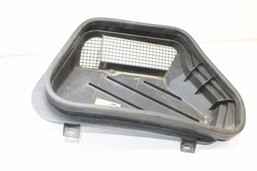 Pokrywa filtra kabinowego – Mercedes-Benz Klasa SLK R172 (2011-2017)