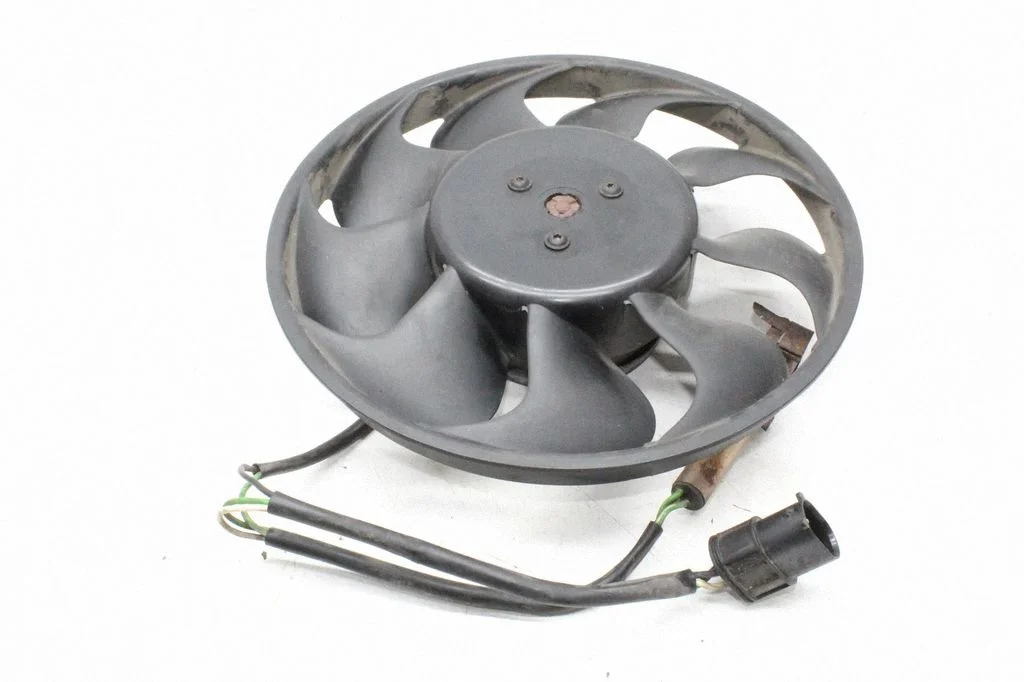 Radiaatori ventilaatori difuusor 0130303233