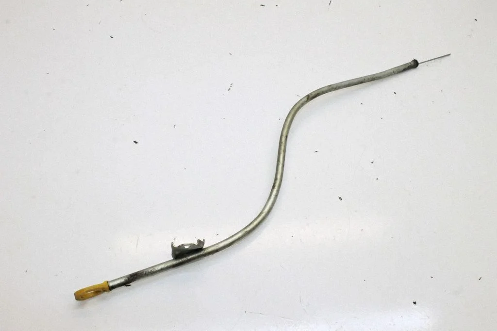 Oil level dip stick – Lexus GS 250 350 300H 450H (2013-)
