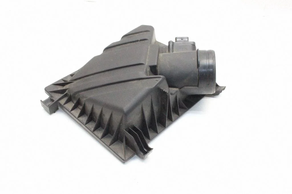 Air filter box cover – Toyota Avensis T270 (2015-2018)